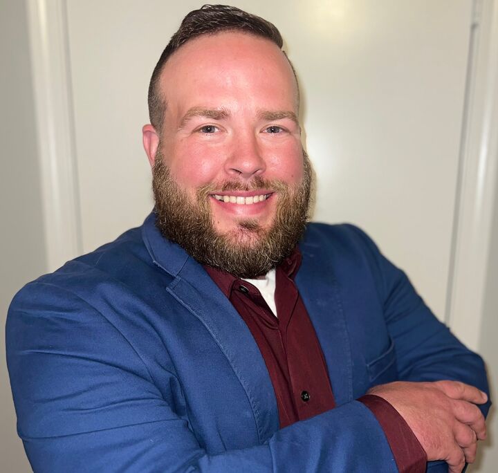 Nicholas Pettitt,  in Baton Rouge, Bessette Flavin