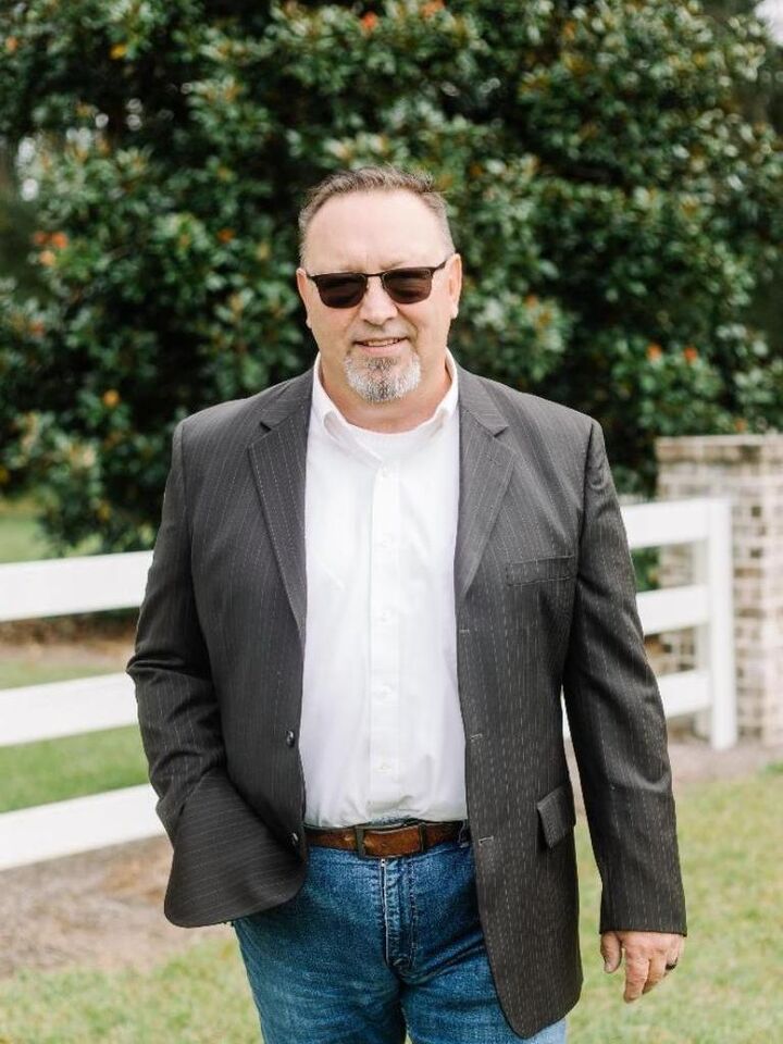 Lonnie Blair, Sales Associate in Brunswick, Access Realty