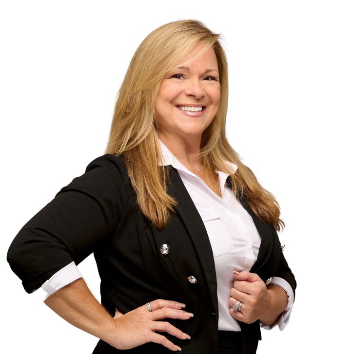 Anna Hill, Real Estate Salesperson in Port Charlotte, Sunstar Realty