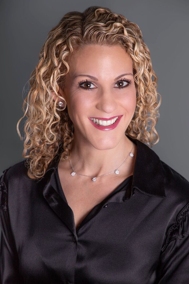 Jennifer Hartley,  in Hauppauge, Realty Connect