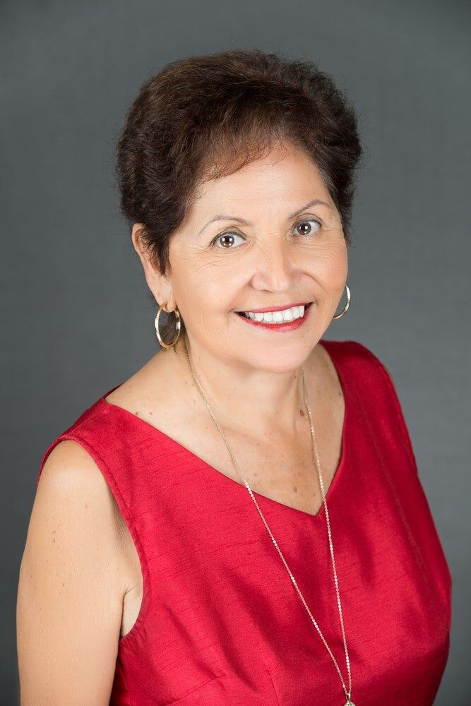 Thelma Lyden, Real Estate Salesperson in Simi Valley, Town Center