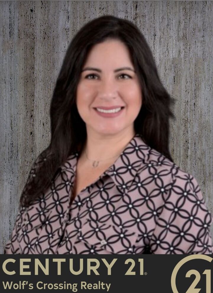 Wanda Rivera, Real Estate Salesperson in Saint Cloud, Wolf's Crossing Realty