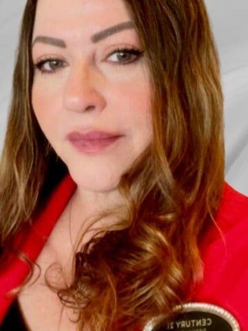 Blanca Hernandez, Real Estate Salesperson in Hemet, Masters