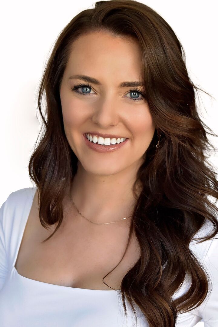 Shelbi Allen, Associate Real Estate Broker in Farmington, Cornerstone Realty