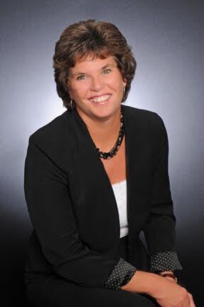 Wendy Ryder, Real Estate Broker/Real Estate Salesperson in Holland, Schmidt Realtors