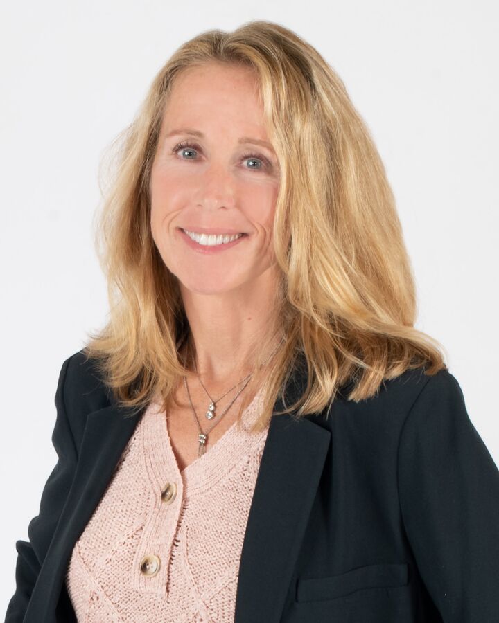 Victoria Baughman, Real Estate Broker in Cornelius, ERA Live Moore