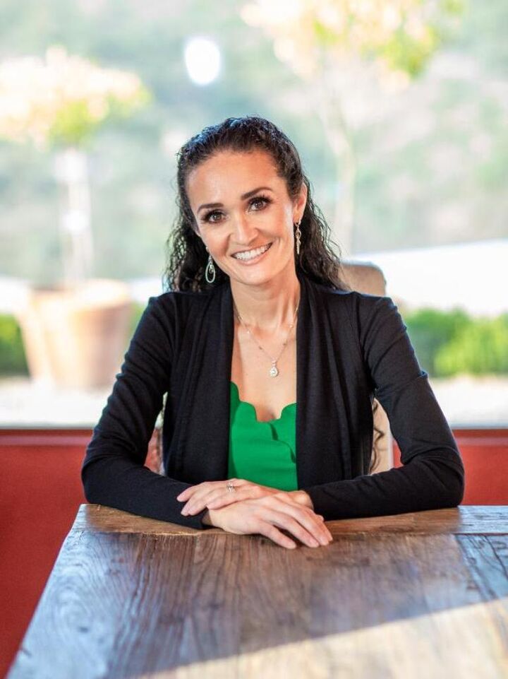 Rachael Nol, Real Estate Salesperson in Moreno Valley, Town & Country