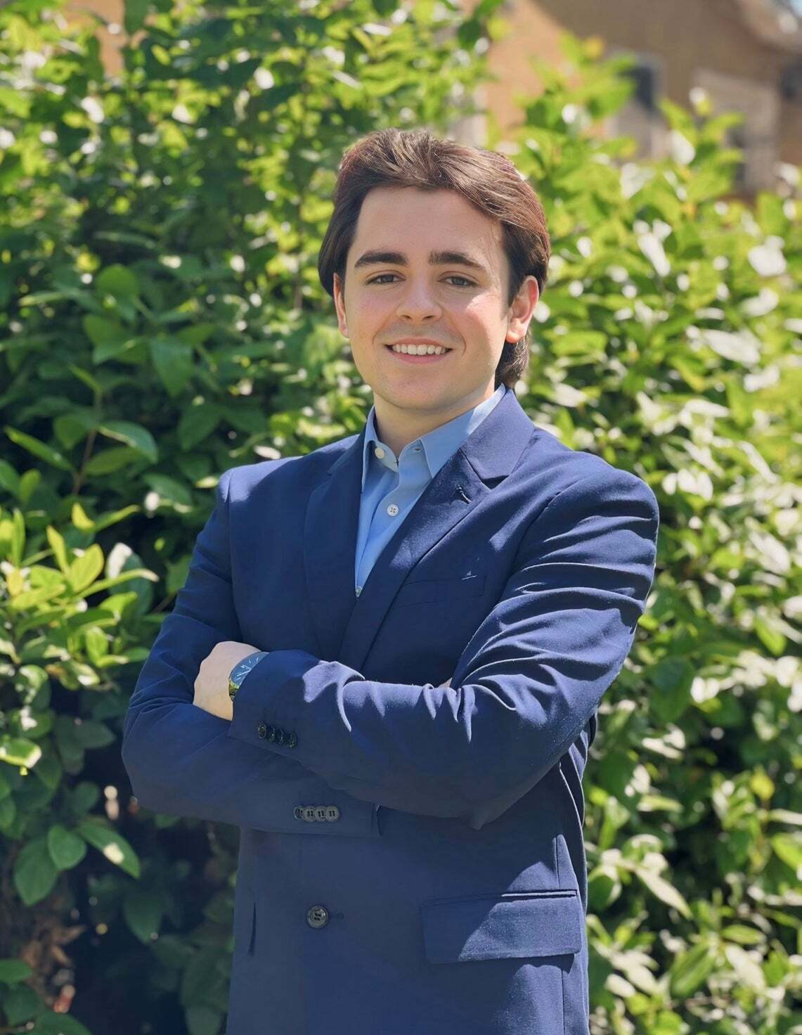 Noah DeSimone, Real Estate Salesperson in Burbank, Town Center
