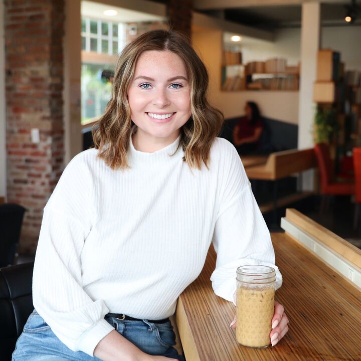 Brittany Flanagan, Real Estate Salesperson in Prineville, Sun Country Realty, Inc.