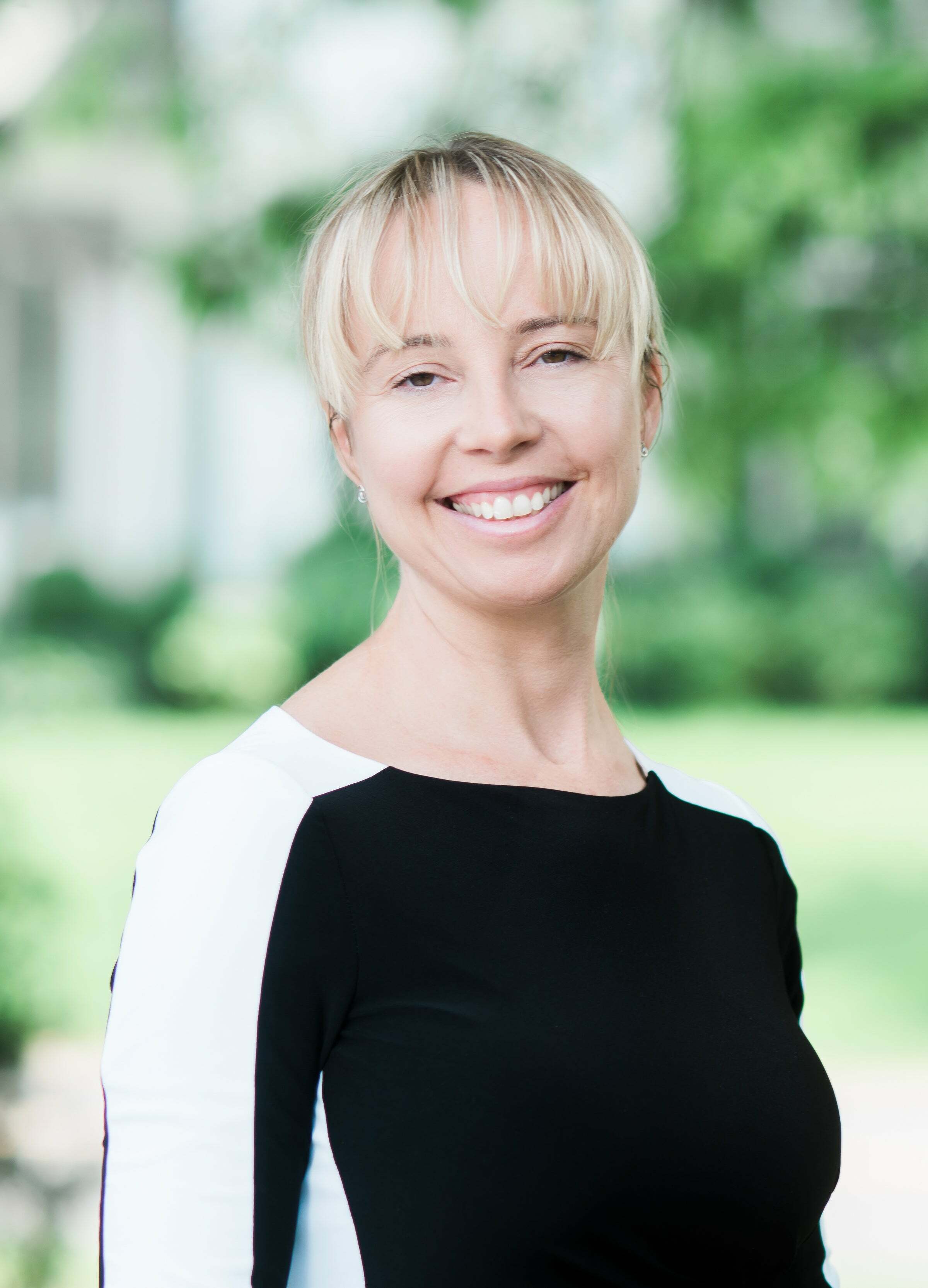 Ania Szczepanska, Associate Real Estate Broker in Washington, McEnearney