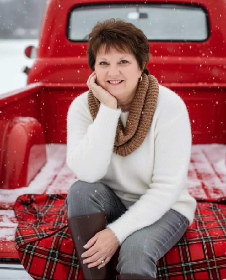 Nancy Glaza, Real Estate Salesperson in Bay City, Signature Realty