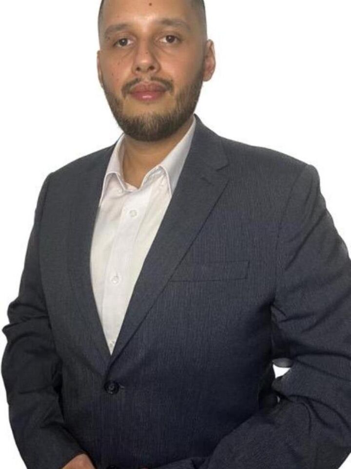 Luis Reyes, Real Estate Salesperson in Claremont, Town & Country