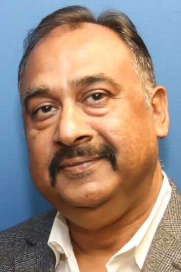 Shahbaz Qureshi, Real Estate Salesperson in Wauwatosa, Homesale Realty