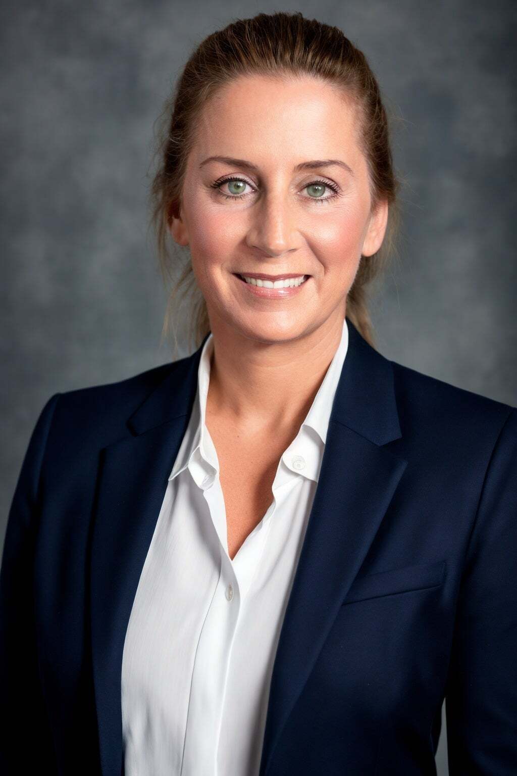 Lisa Cillo, Real Estate Salesperson in Apollo Beach, Beggins Enterprises
