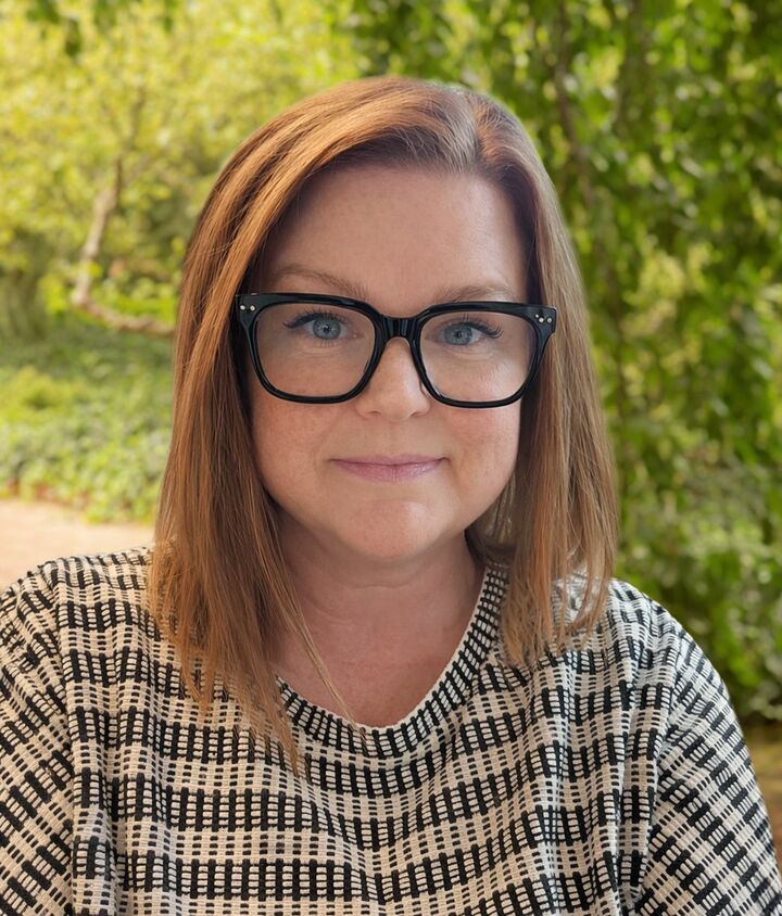 Theresa Jordan, Real Estate Broker in Lynnwood, Real Estate Center