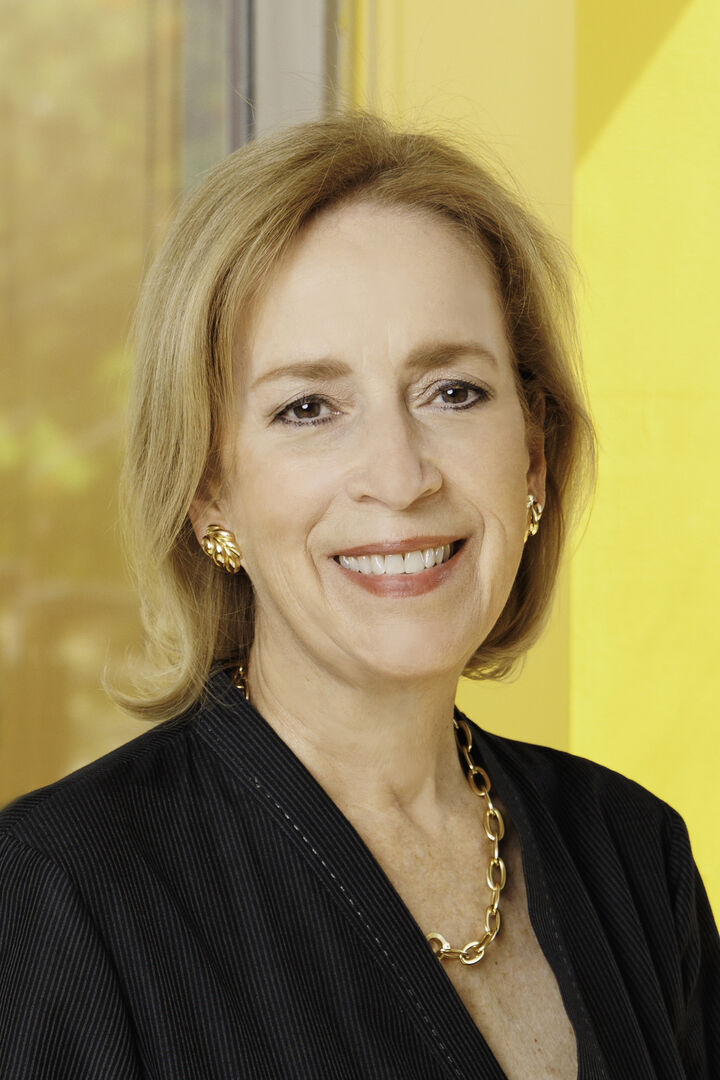 Alicia Cervera Lamadrid Jr., Principal & Managing Partner in Miami, Cervera Real Estate