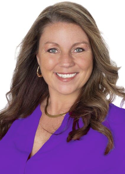 Victoria Sessions, Real Estate Salesperson in Hiawassee, High Country Realty