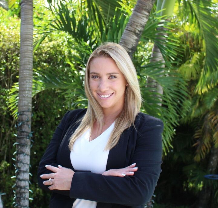 Jessica Monteagudo,  in Big Pine Key, Circle