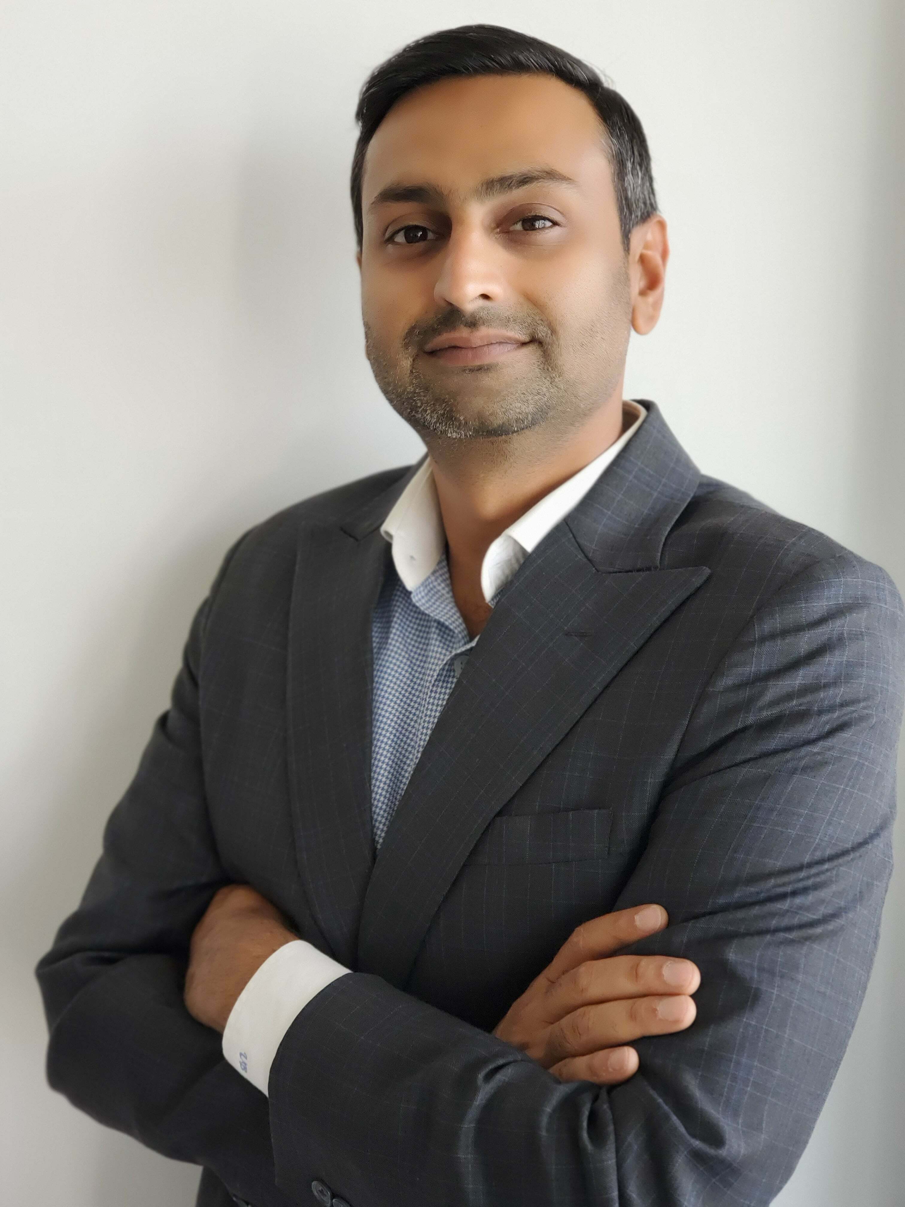 Uddhav Bharany, Sales Representative in Vancouver, CENTURY 21 Canada