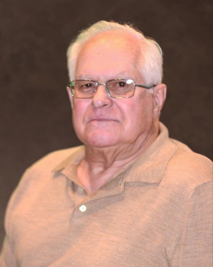 Joseph Stout, Associate Real Estate Broker in Chicago, Circle