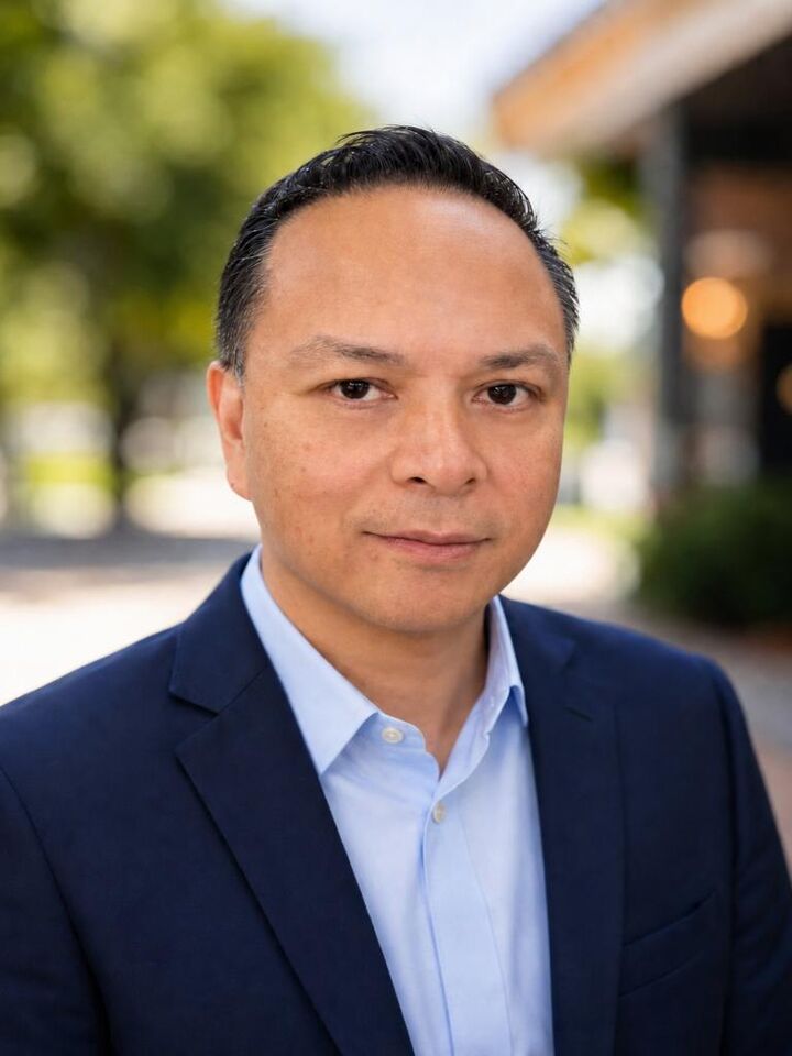 Pethagoras Tuano, Real Estate Salesperson in Lancaster, Home Source