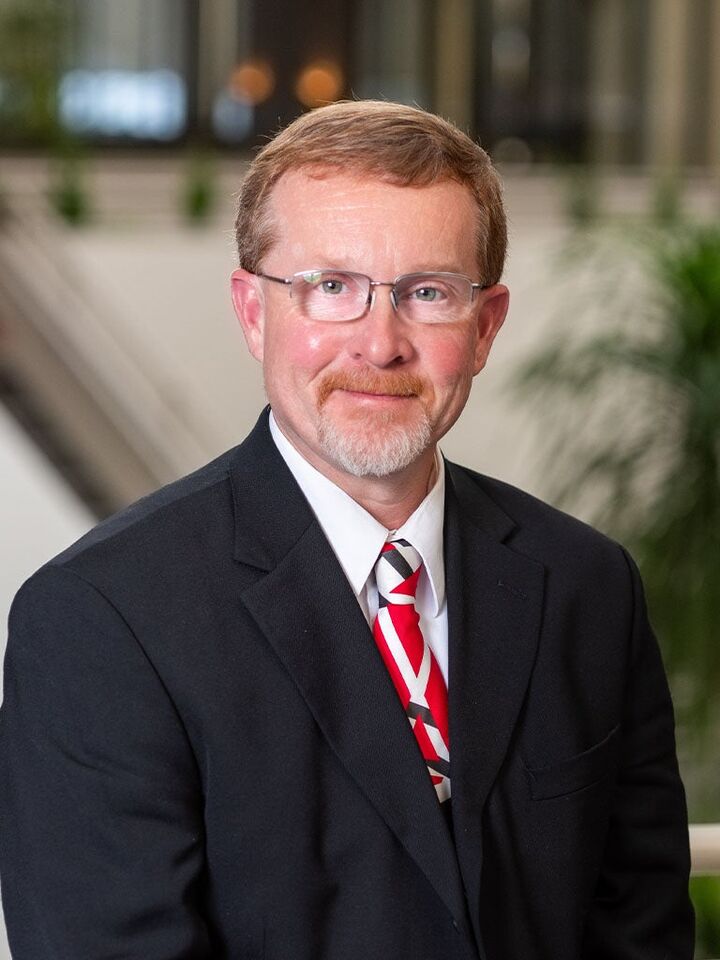 Matt Robertson, Associate Real Estate Broker in Lansing, Affiliated