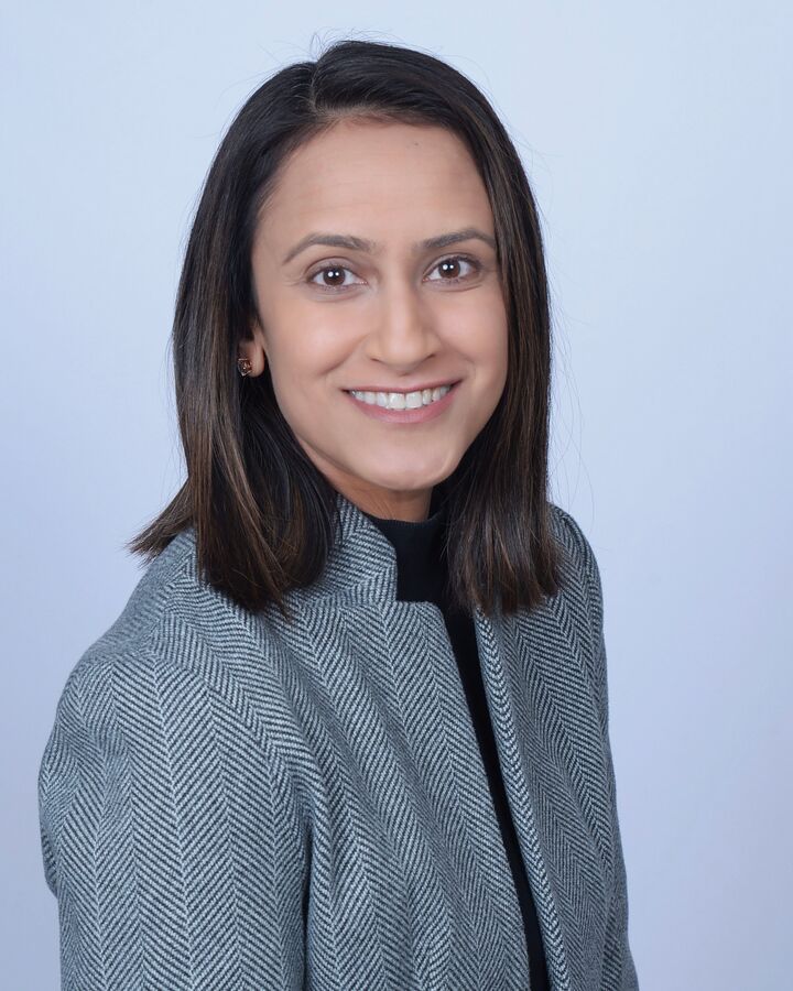 Mona Nayak,  in Orland Park, Circle