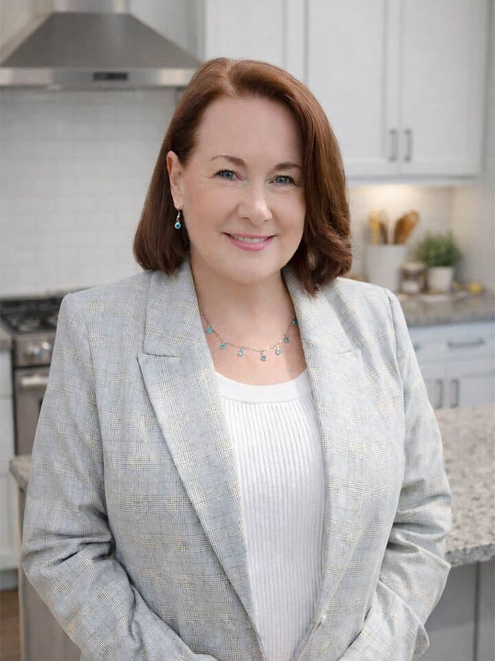 Tammi Mitchell, Real Estate Salesperson in Howell, Affiliated