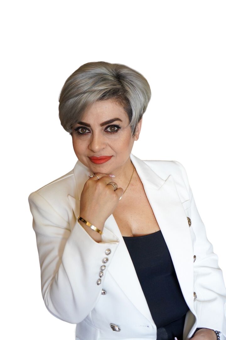 Ester Varoyan, Real Estate Salesperson in Glendale, Hallmark Realty