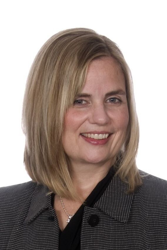 Allison Van Slooten - Twin Cities Realtor - Coldwell Banker Realty - Business Photo
