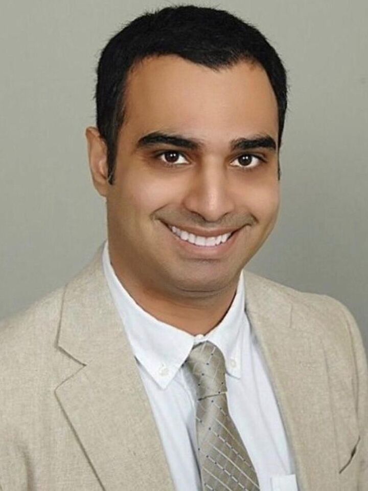 Mehrdad Rowhanizadeh,  in Vaughan, Coldwell Banker The Real Estate Centre, Brokerage