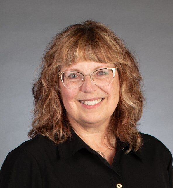 Eugenia Jarema, Real Estate Salesperson in Saginaw, Signature Realty