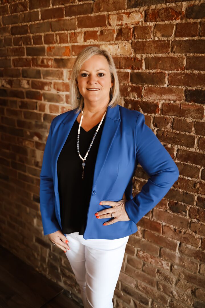 Melinda Luntsford, Real Estate Salesperson in Henderson, ERA First Advantage Realty, Inc.