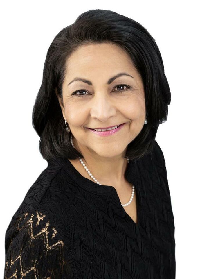 Veronica Barlup, Real Estate Broker in Oak Harbor, 360 Team