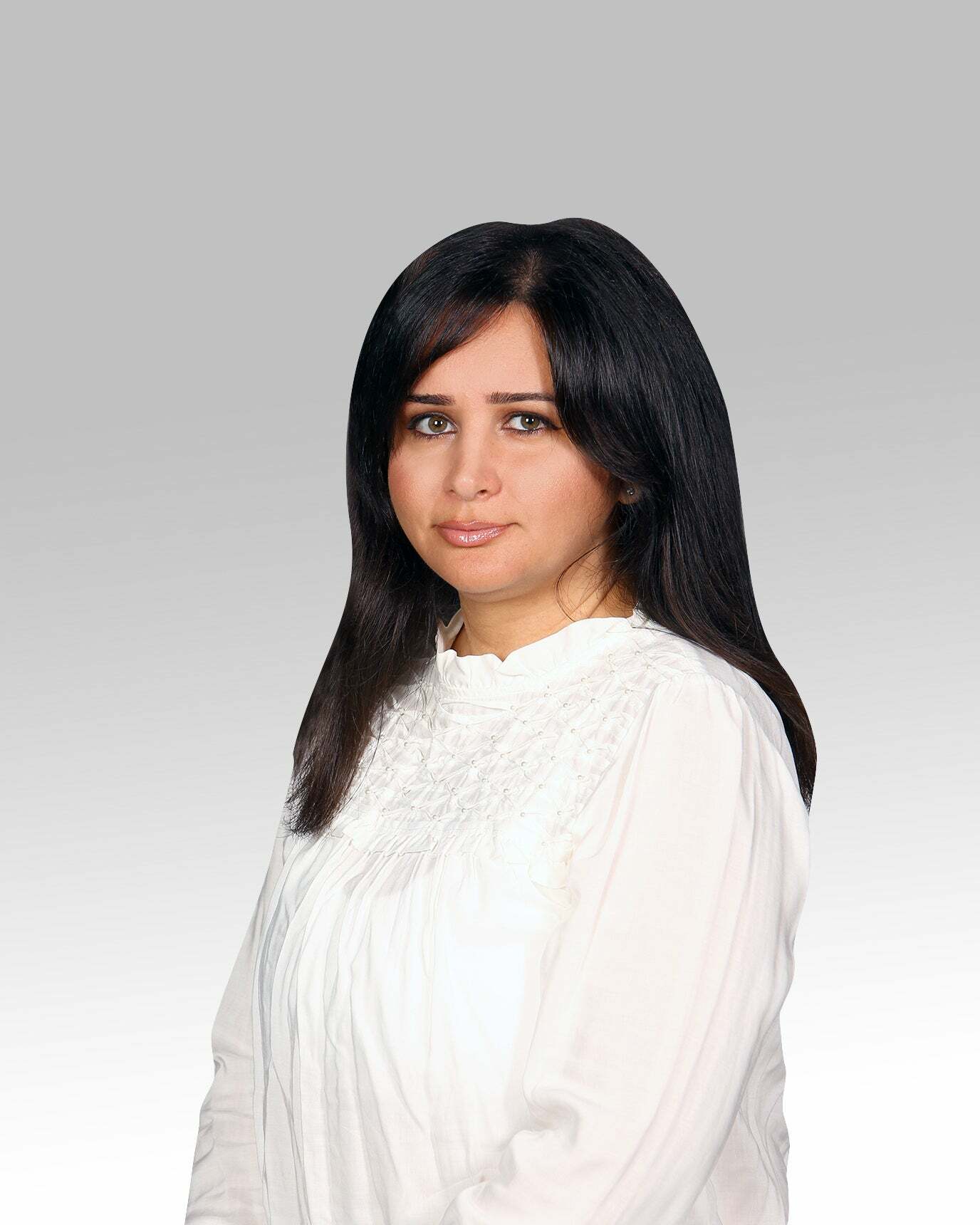 Nazzi Ghiai, Real Estate Salesperson in Woodland Hills, Real Estate Alliance