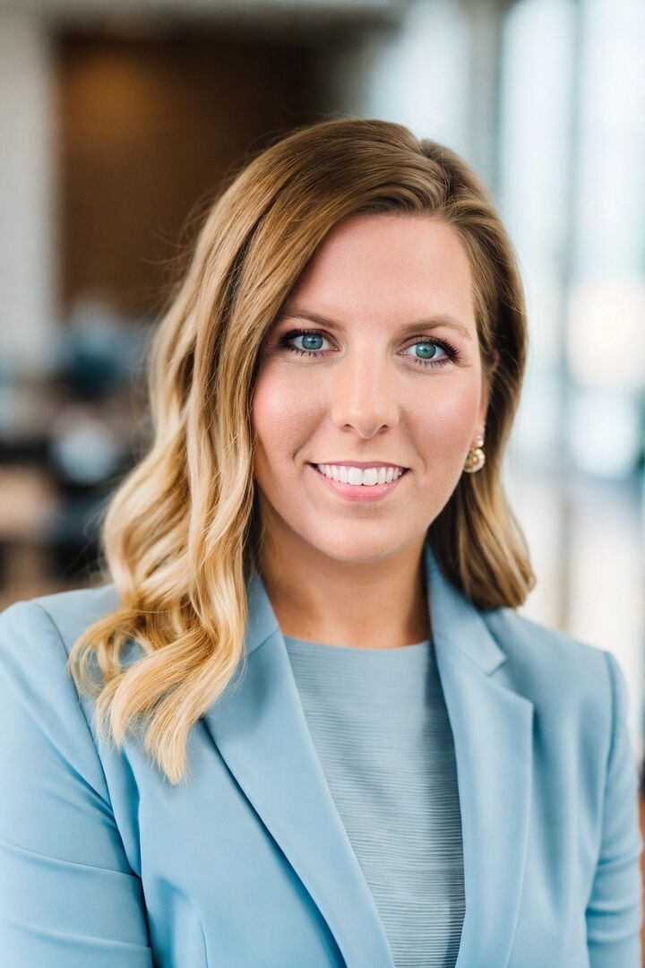 Lindsay Cepero, Real Estate Salesperson in Dayton, Pryor Realty, Inc.