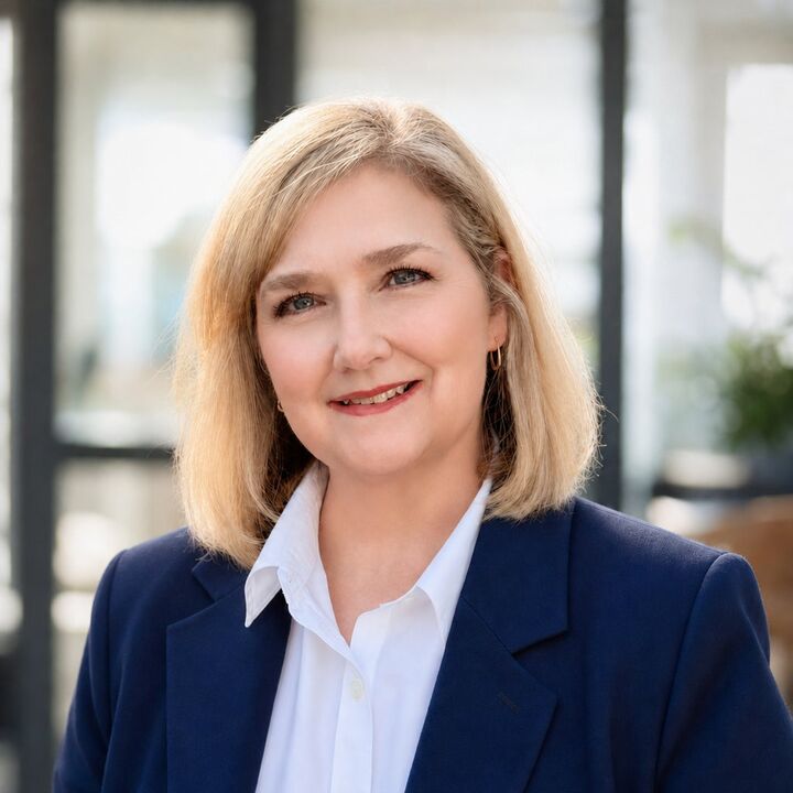 Teresa Mirwald, Real Estate Broker in Vancouver, North Homes Realty