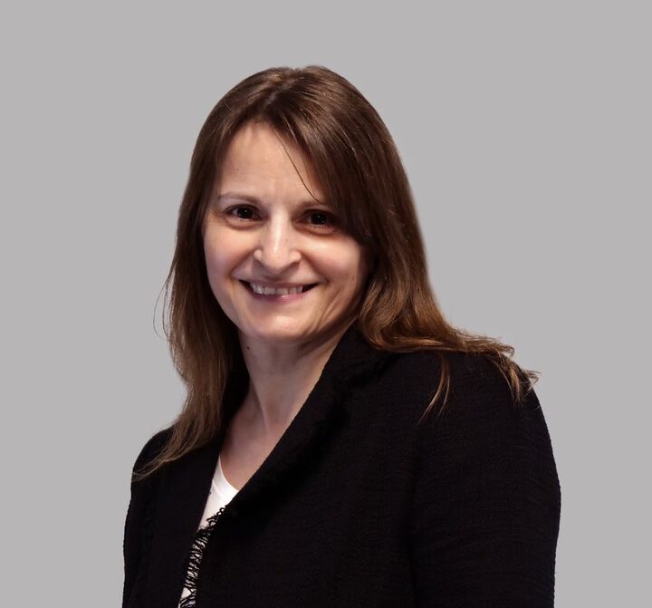 Erika Cionca,  in Lincolnwood, Circle