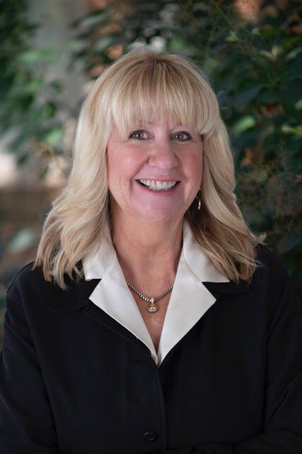 Danelle Strich,  in Rochester, Professionals