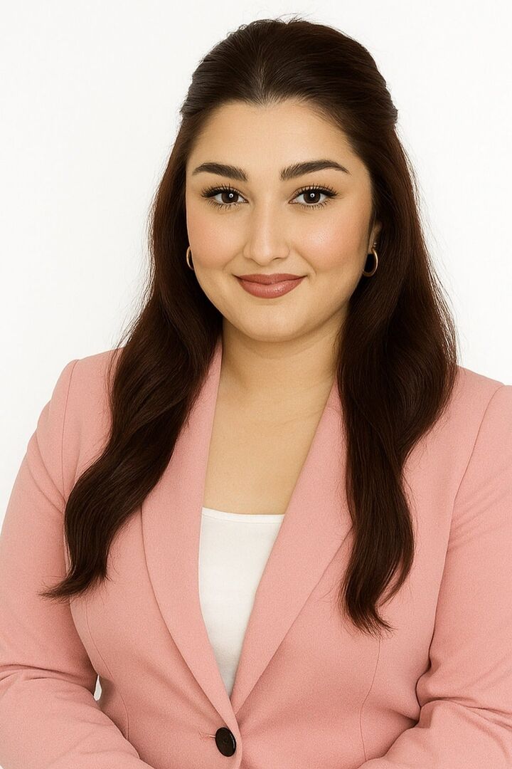 Bayan Sharaf, Real Estate Salesperson in Erie, Select, REALTORS