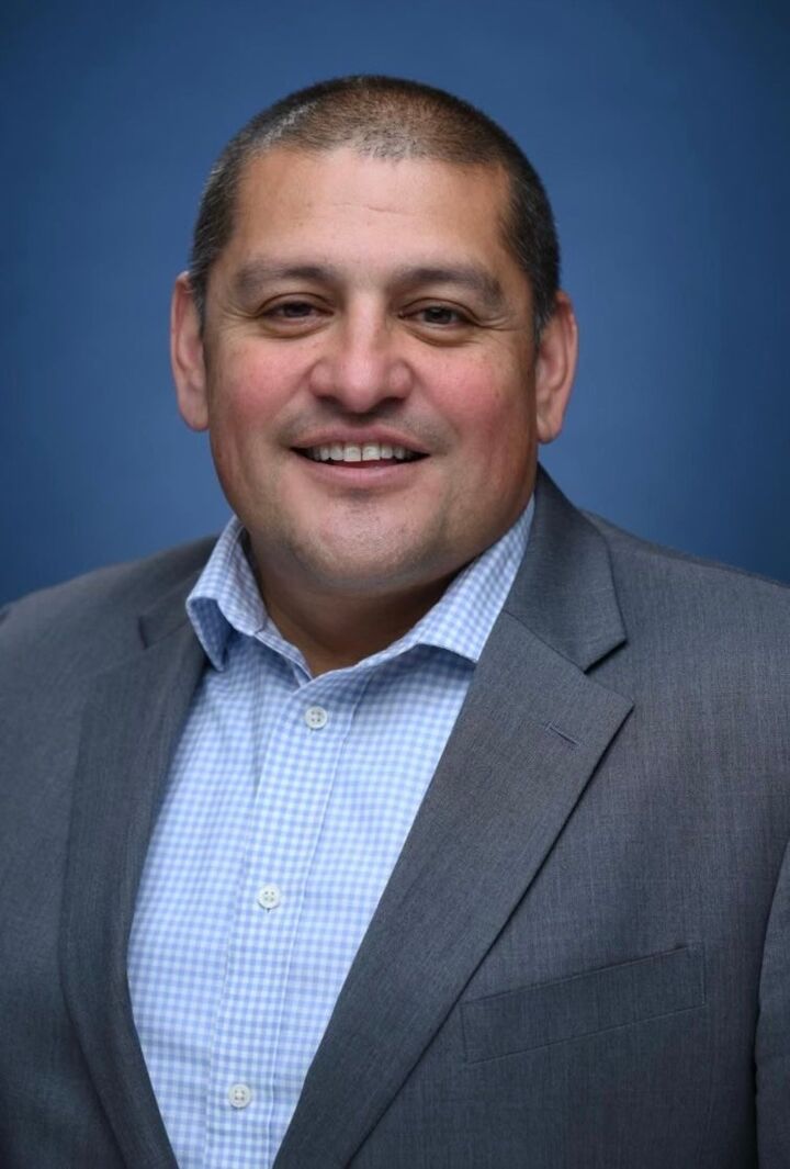 Nestor Salgado, Real Estate Salesperson in Las Vegas, Americana