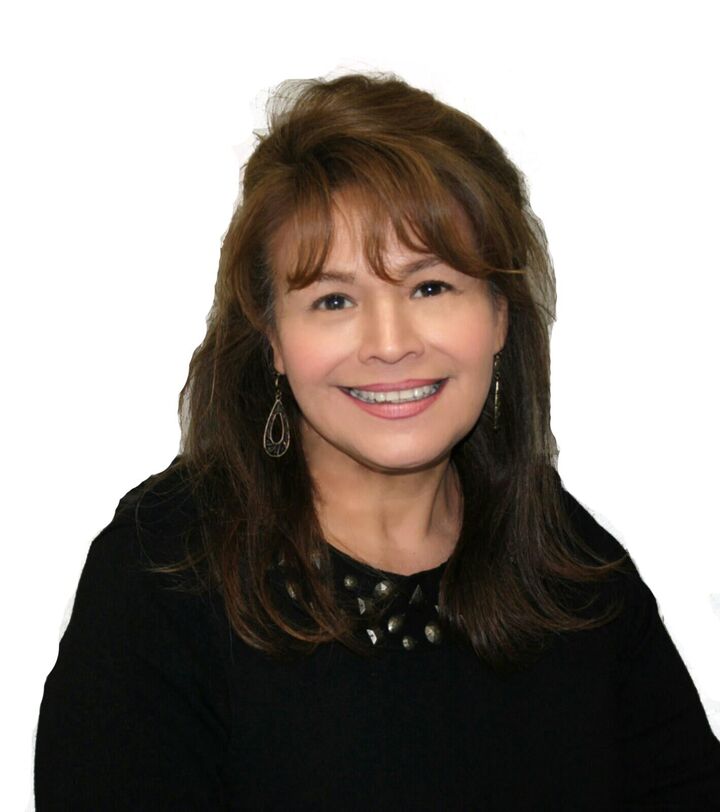 Susan Munguia, Real Estate Salesperson in Covina, Town & Country