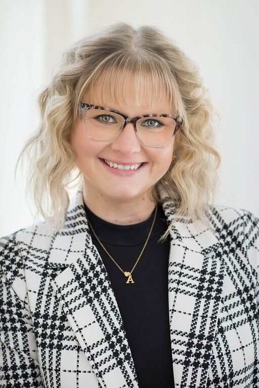 Amy Baker, Real Estate Salesperson in Phenix City, Kennon & Parker