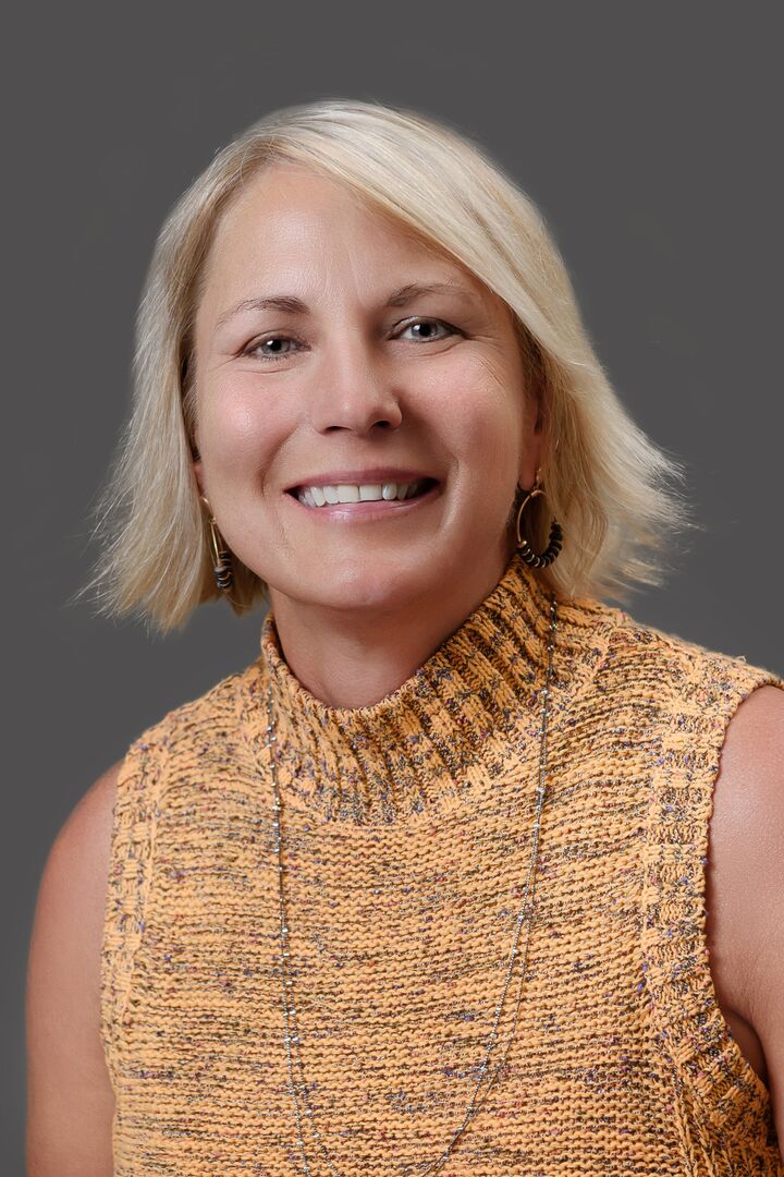 Sarah Flynn, Real Estate Broker in Carmel, Scheetz