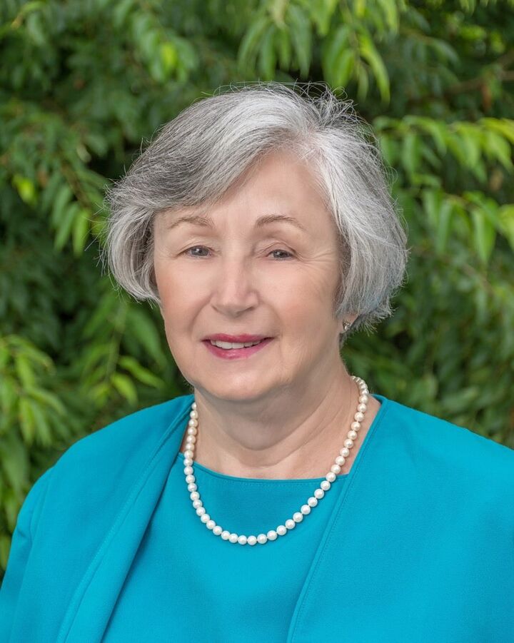 Martha Lowe, Real Estate Salesperson in Asheville, Mountain Lifestyles