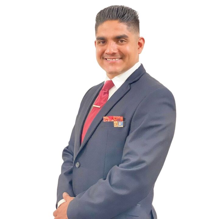 Antonio Mendoza, Real Estate Salesperson in El Paso, Heritage Real Estate