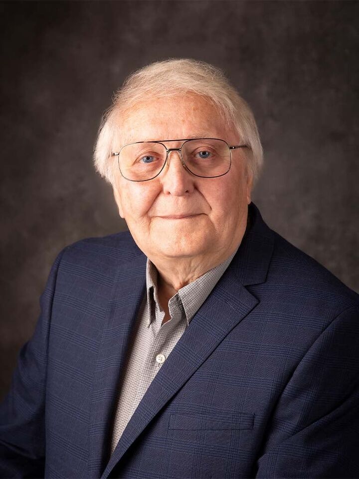 Dave Singer, Real Estate Salesperson in Mauston, Affiliated