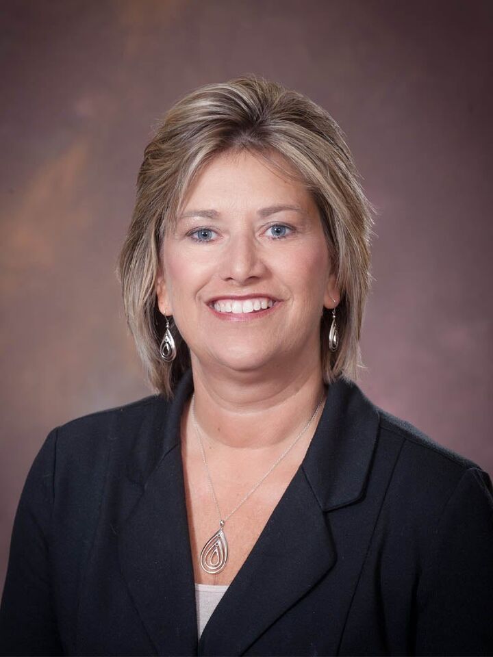 Nicole Thomas, Real Estate Salesperson in Lansing, Affiliated