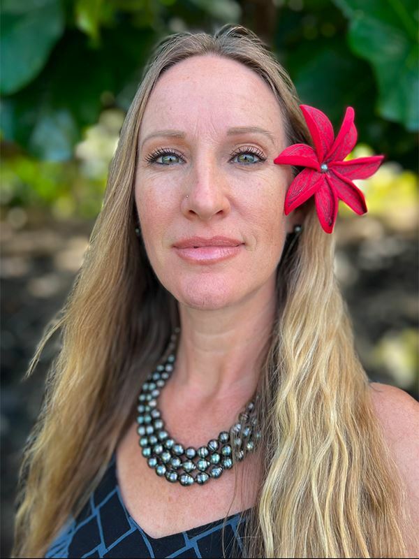 Scarlett Anderson, Real Estate Salesperson in Hilo, Pacific Properties