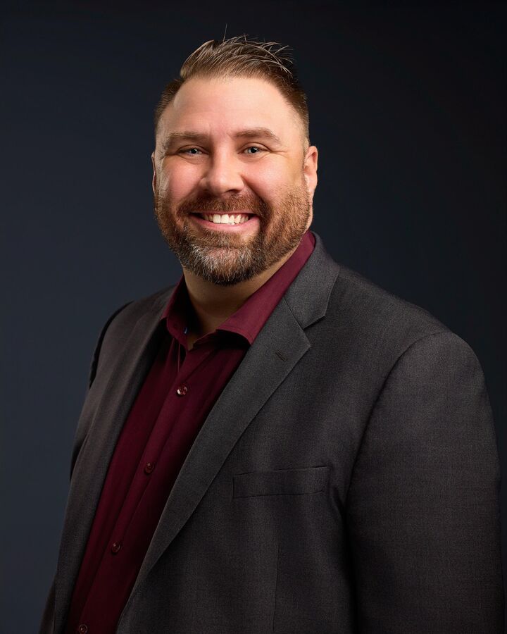 Thad Anderson,  in Lake Orion, Professionals